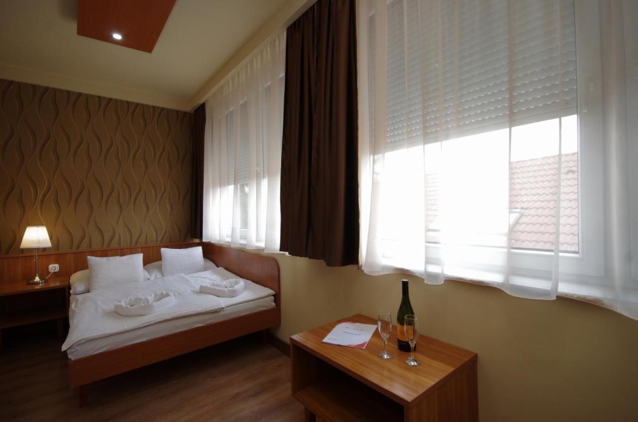 Aqua Hotel Gyula Luaran gambar