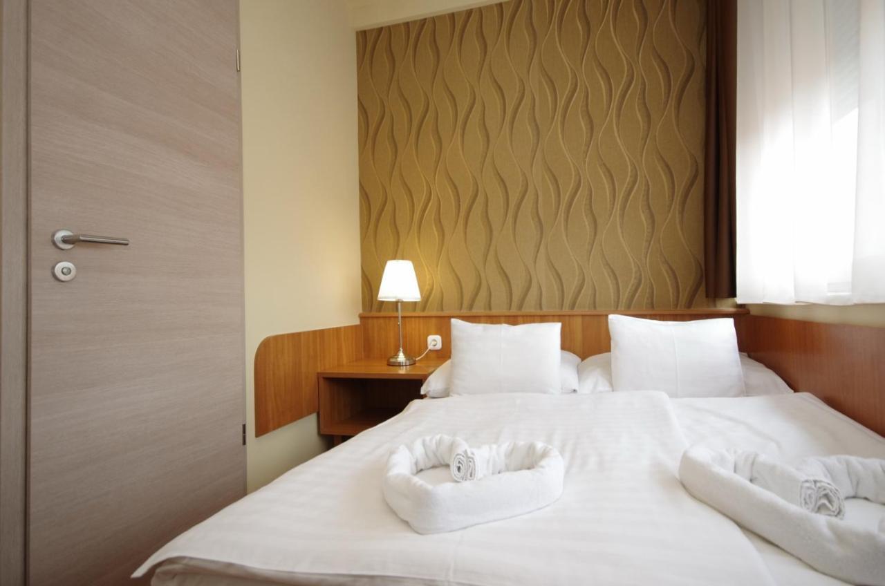 Aqua Hotel Gyula Luaran gambar