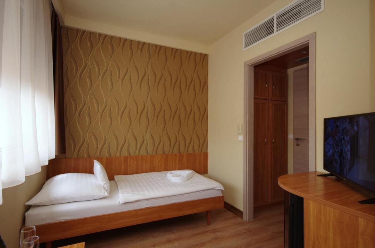 Aqua Hotel Gyula Luaran gambar