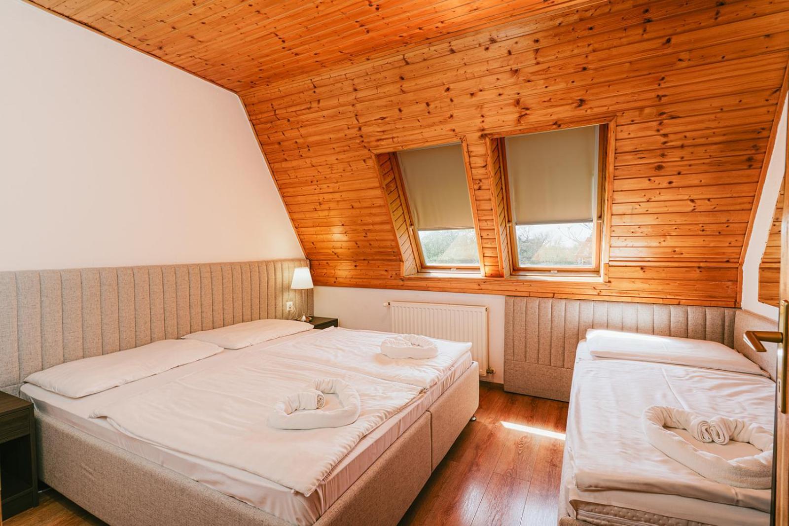 Aqua Hotel Gyula Luaran gambar