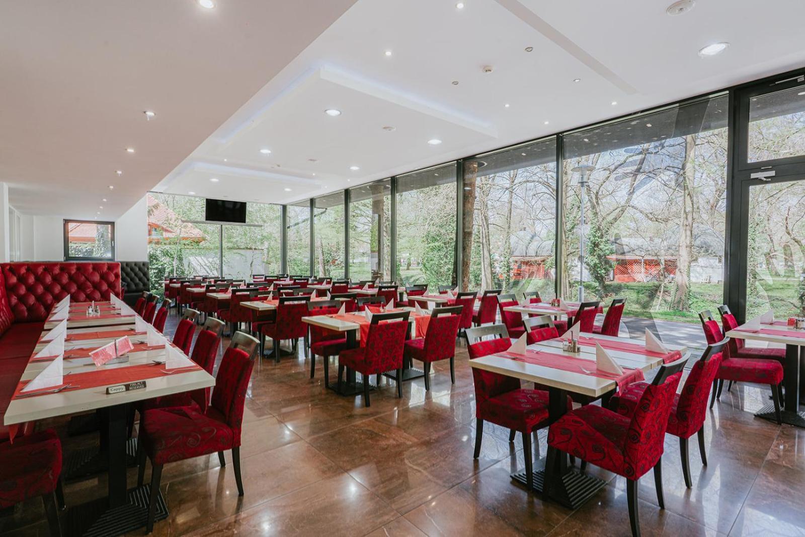 Aqua Hotel Gyula Luaran gambar