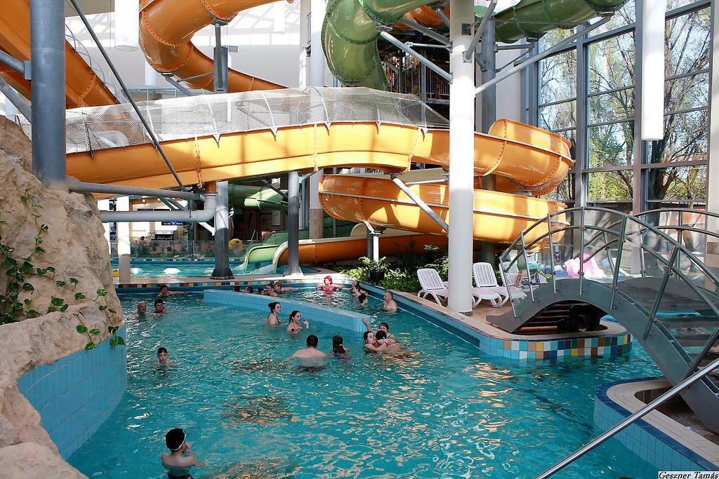 Aqua Hotel Gyula Luaran gambar