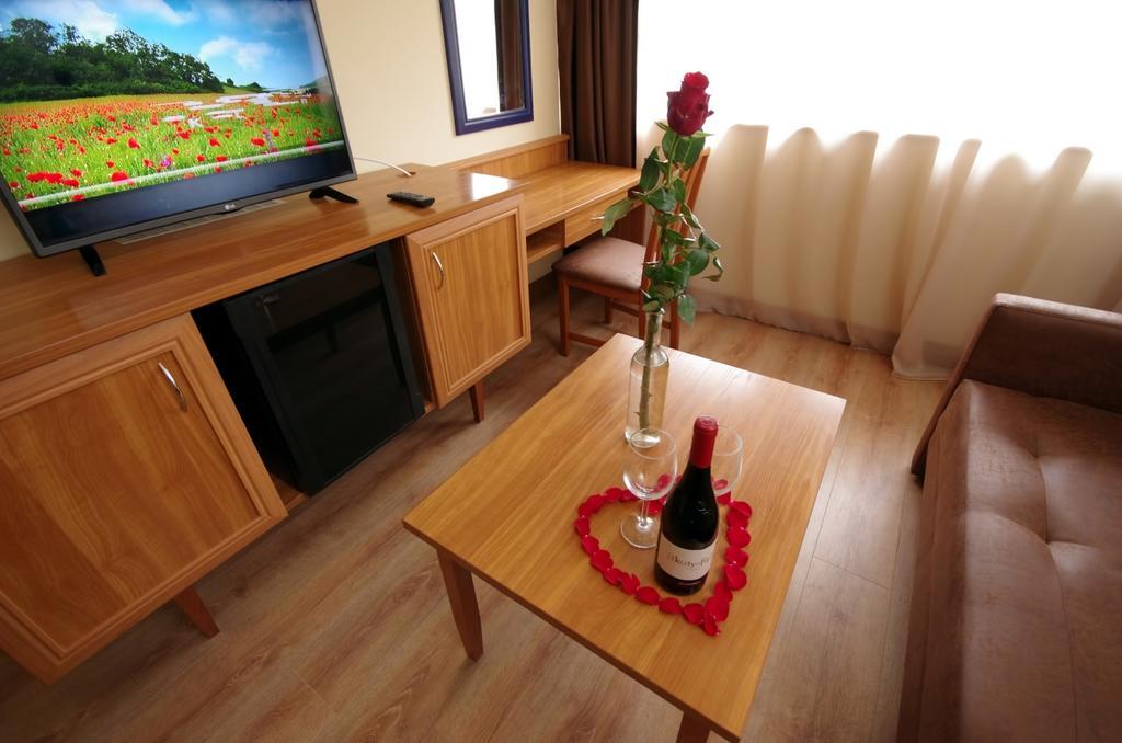 Aqua Hotel Gyula Luaran gambar